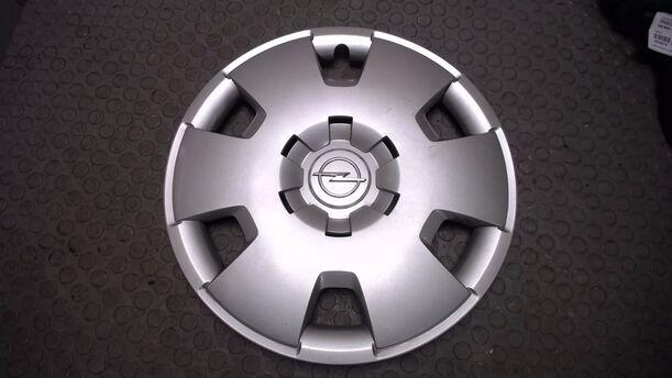Foto: EINZELNE RADKAPPE/ RADDECKEL 16 ZOLL eines Opel Astra 1.6 Caravan Style