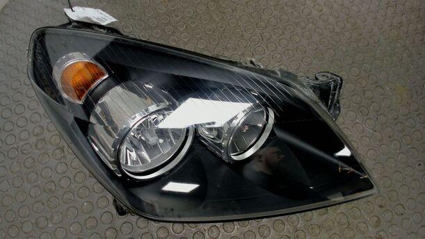 Foto: SCHEINWERFER RECHTS eines Opel Astra 1.6 Caravan Style