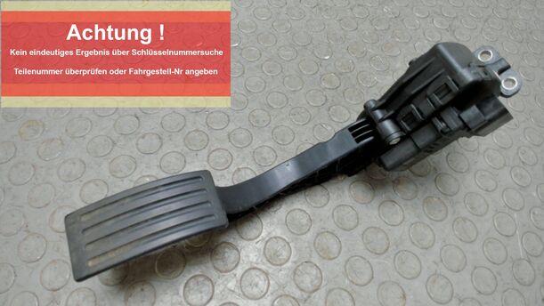 Foto: GASPEDAL ( BENZIN / SCHALTGETRIEBE ) eines Ford Focus 1.6 16V Style