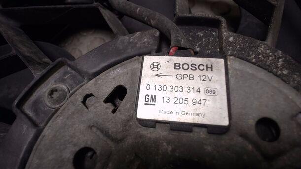 Foto: ELEKTROLÜFTER eines Opel Astra 1.6 Caravan Style