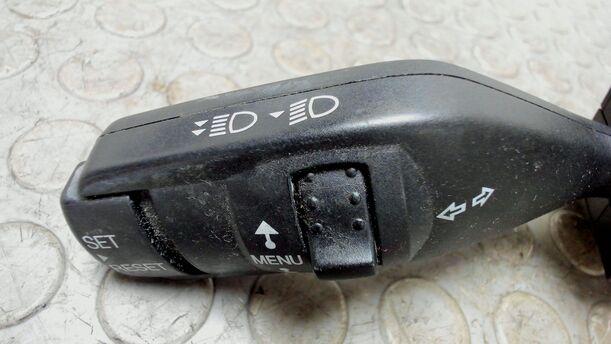Foto: BLINKERSCHALTER / KOMBISCHALTER eines Ford Focus 1.6 16V Style