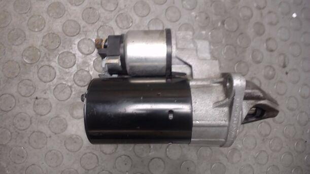 Foto: ANLASSER / STARTER BOSCH eines Opel Astra 1.6 Caravan Style