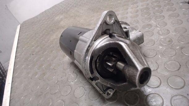 Foto: ANLASSER / STARTER BOSCH eines Opel Astra 1.6 Caravan Style