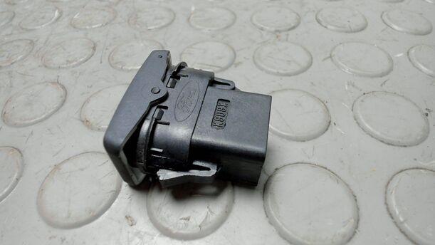 Foto: SCHALTER SPIEGELEINKLAPPEN / ANKLAPPEN eines Ford Focus 1.6 16V Style