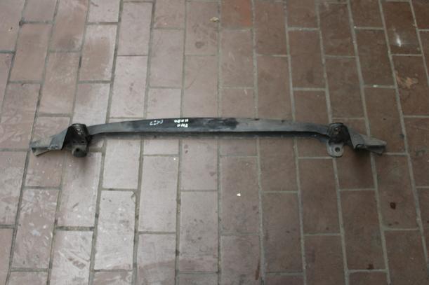 Foto: VERSTÄRKUNG VORNE UNTEN eines VW Golf 1.4 Style