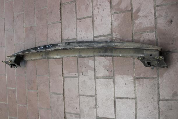 Foto: VERSTÄRKUNG HINTEN (4/5 TÜRER) eines VW Golf 1.4 Style
