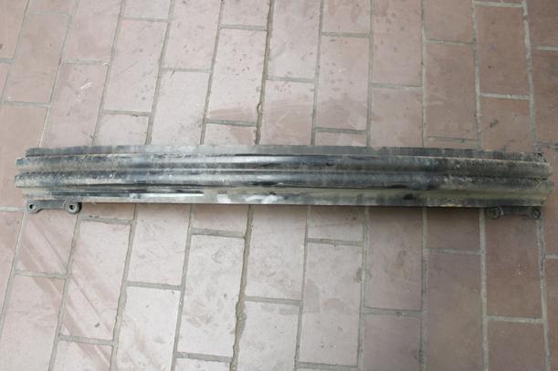 Foto: VERSTÄRKUNG HINTEN (4/5 TÜRER) eines VW Golf 1.4 Style