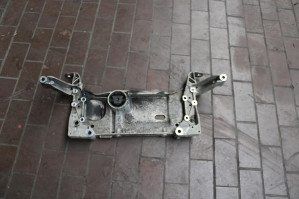 Foto: VORDERACHSE/ ACHSE VORN eines VW Golf 1.4 Style