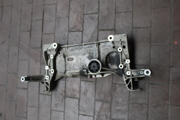 Foto: VORDERACHSE/ ACHSE VORN eines VW Golf 1.4 Style