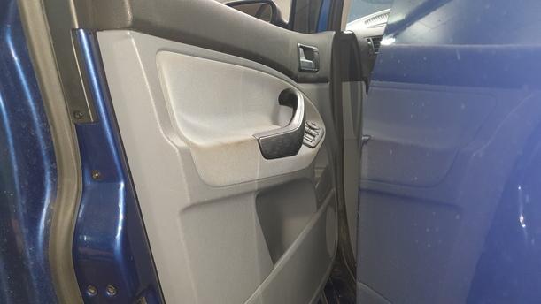 Foto: TÜR VORNE LINKS eines Ford C-MAX 1.6 Style