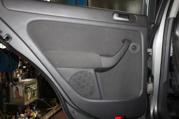 Foto: TÜR HINTEN LINKS ( GOLF PLUS ) eines VW Golf Plus 2.0 FSI Style
