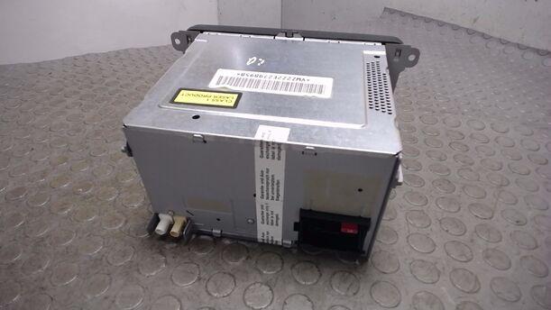 Foto: CD RADIO ( MIT RADIOCODE ) eines VW Golf 1.4 Style