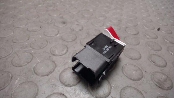 Foto: WARNBLINKSCHALTER eines VW Golf 1.4 Style