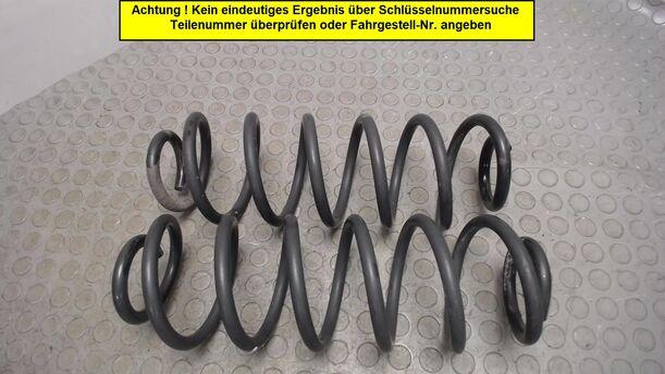 Foto: HINTERFEDERN / FEDERN HINTEN eines VW Golf 1.4 Style