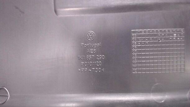 Foto: HANDSCHUHFACH eines VW Golf 1.4 Style