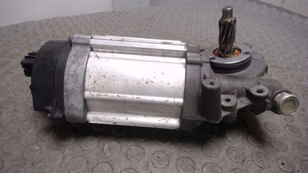 Foto: MOTOR LENKGETRIEBE eines VW Golf Plus 2.0 FSI Style