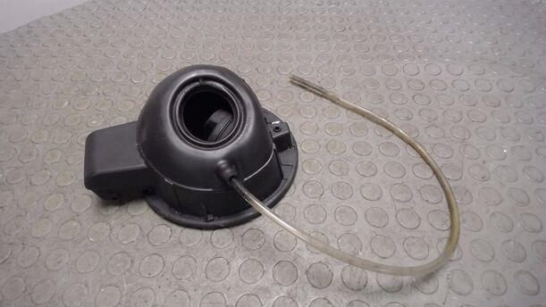 Foto: TANKKLAPPE/ TANKDECKEL ( GOLF PLUS ) eines VW Golf Plus 2.0 FSI Style