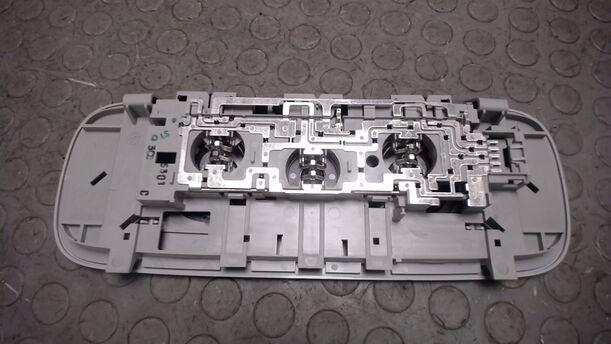 Foto: INNENBELEUCHTUNG/ INNENLEUCHTE HINTEN eines VW Golf Plus 2.0 FSI Style