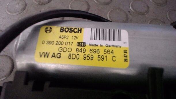 Foto: SCHIEBEDACHMOTOR eines VW Golf Plus 2.0 FSI Style