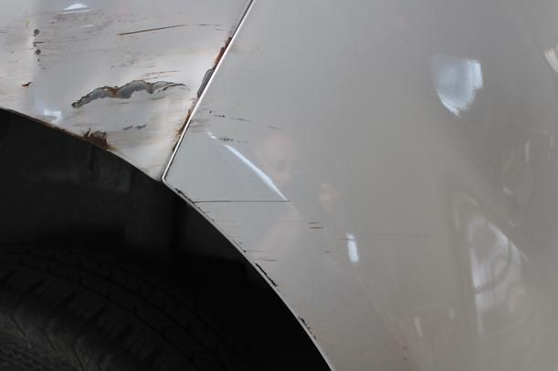 Foto: STOSSFÄNGER / STOSSTANGE HINTEN eines Dacia Sandero 1.2 16V Style