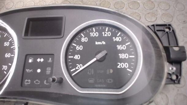 Foto: TACHOEINHEIT eines Dacia Sandero 1.2 16V Style