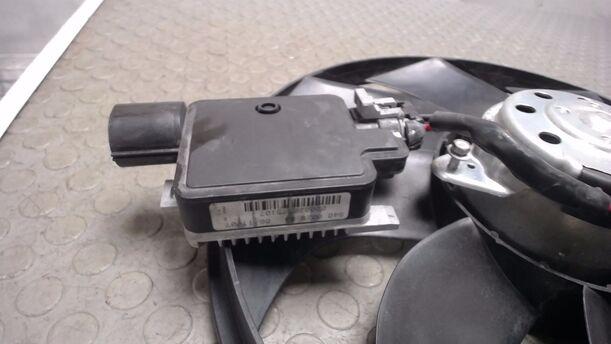 Foto: ELEKTROLÜFTER eines Ford C-MAX 1.6 Style