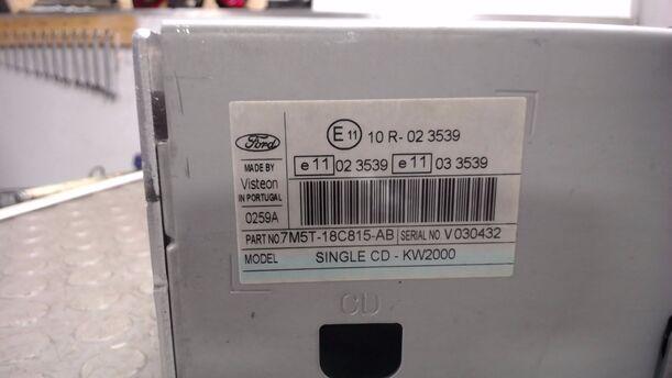 Foto: RADIO ( MIT RADIOCODE ) eines Ford C-MAX 1.6 Style