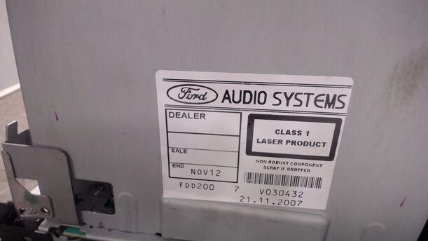 Foto: RADIO ( MIT RADIOCODE ) eines Ford C-MAX 1.6 Style