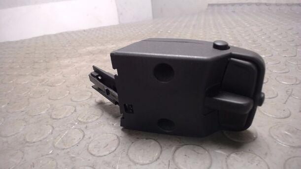 Foto: SCHALTER RADIOBEDIENUNG eines Ford C-MAX 1.6 Style