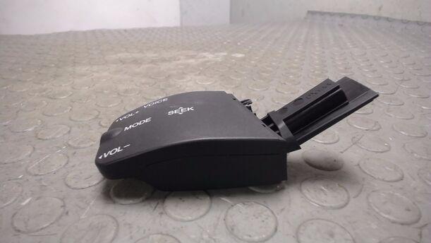 Foto: SCHALTER RADIOBEDIENUNG eines Ford C-MAX 1.6 Style