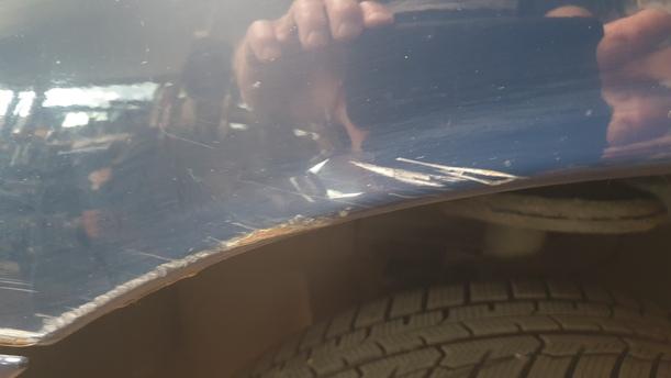 Foto: KOTFLÜGEL VORNE LINKS eines Volvo S60 2.4 Style
