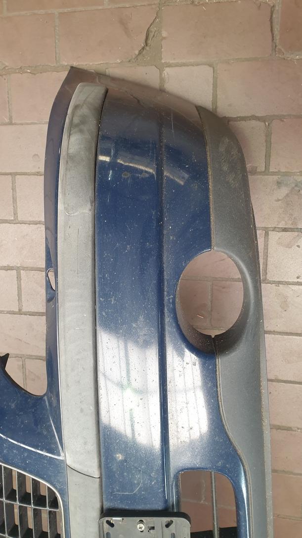 Foto: STOSSFÄNGER / STOSSSTANGE VORNE eines Volvo S60 2.4 Style