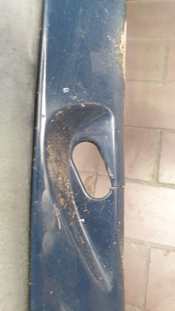 Foto: STOSSFÄNGER / STOSSSTANGE VORNE eines Volvo S60 2.4 Style