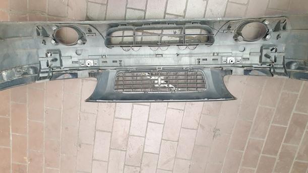 Foto: STOSSFÄNGER / STOSSSTANGE VORNE eines Volvo S60 2.4 Style