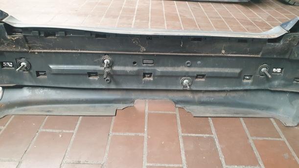 Foto: STOSSSTANGE / STOSSFÄNGER HINTEN eines Volvo S60 2.4 Style
