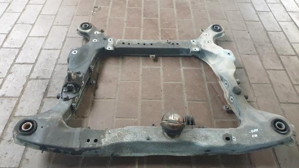 Foto: VORDERACHSE/ ACHSE VORN eines Volvo S60 2.4 Style