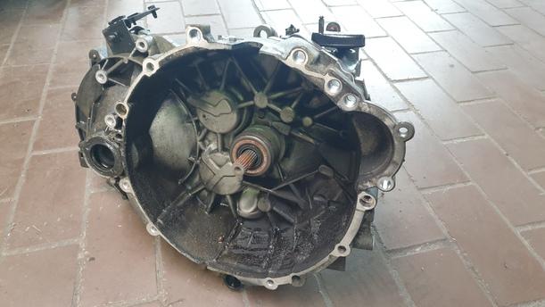 Foto: SCHALTGETRIEBE M56 eines Volvo S60 2.4 Style