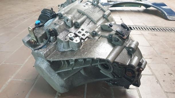 Foto: SCHALTGETRIEBE M56 eines Volvo S60 2.4 Style