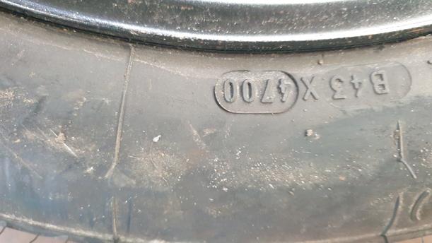 Foto: NOTRAD eines Volvo S60 2.4 Style
