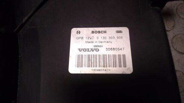 Foto: ELEKTROLÜFTER eines Volvo S60 2.4 Style