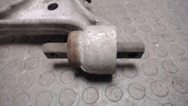 Foto: QUERLENKER VORN LINKS eines Volvo S60 2.4 Style