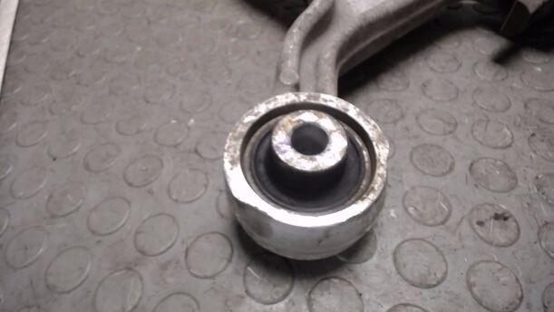 Foto: QUERLENKER VORN LINKS eines Volvo S60 2.4 Style
