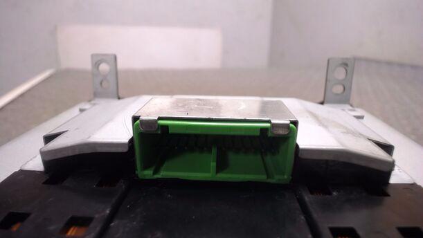 Foto: DISPLAY NAVIGATIONSSYSTEM eines Volvo S60 2.4 Style