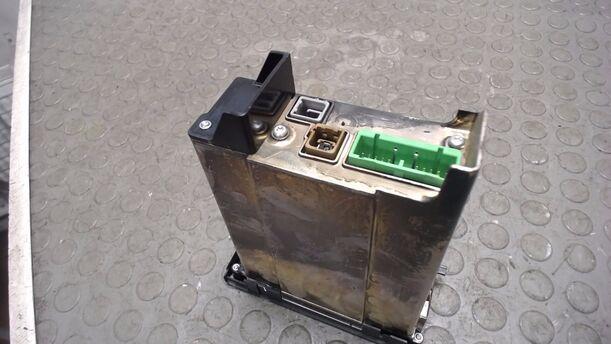 Foto: TELEFON MODUL/ GSM MODUL eines Volvo S60 2.4 Style