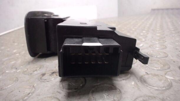 Foto: FENSTERHEBERSCHALTER eines Volvo S60 2.4 Style