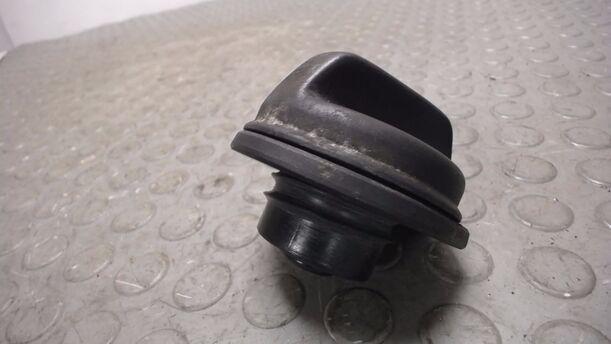 Foto: TANKVERSCHLUSS ( BENZIN ) eines Volvo S60 2.4 Style