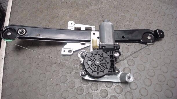 Foto: FENSTERHEBER ELEKTRISCH HINTEN LINKS eines Volvo S60 2.4 Style