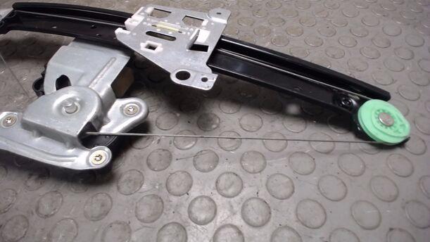 Foto: FENSTERHEBER ELEKTRISCH HINTEN LINKS eines Volvo S60 2.4 Style
