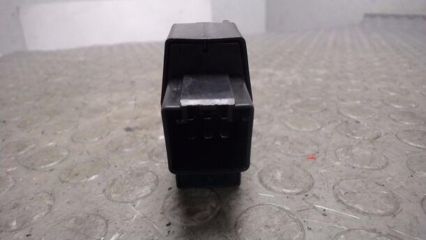 Foto: FENSTERHEBERSCHALTER HINTEN eines Volvo S60 2.4 Style