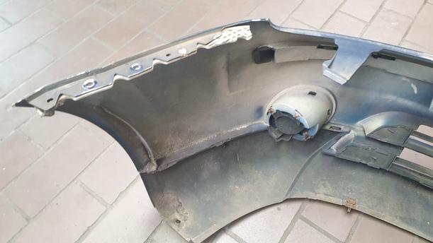 Foto: STOSSFÄNGER / STOSSSTANGE VORNE eines Ford Mondeo 1.8 Turnier Style